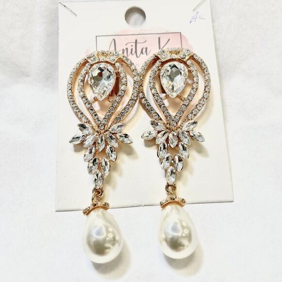 Jewelry - Anita K Pearl Statement Earring